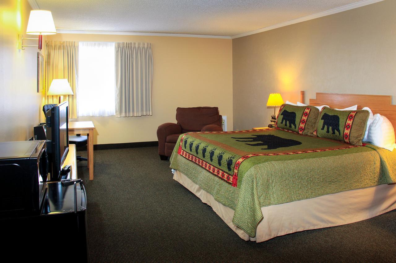 Yellowstone Pioneer Lodge ลิฟวิงสตัน ภายนอก รูปภาพ