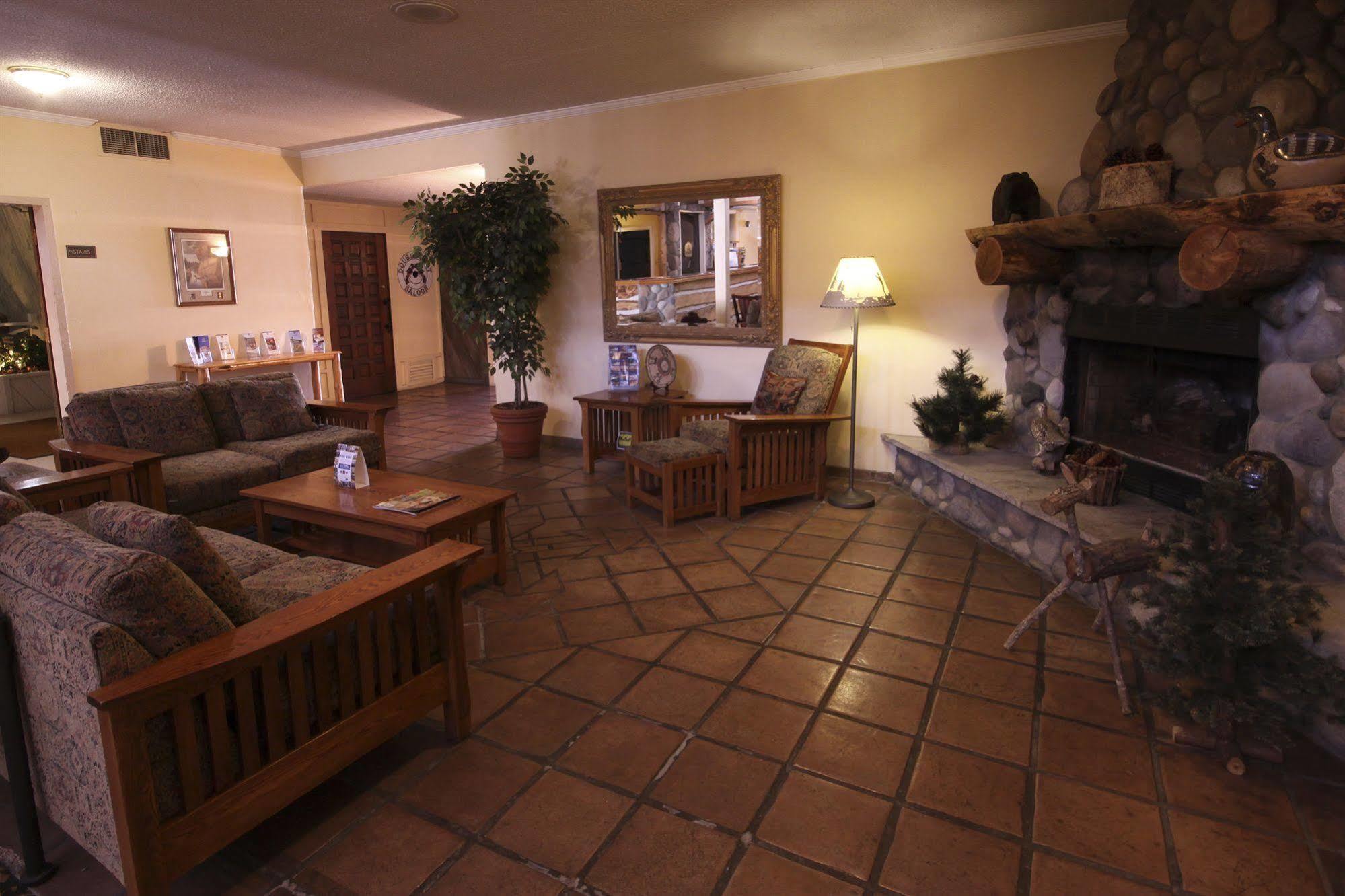 Yellowstone Pioneer Lodge ลิฟวิงสตัน ภายนอก รูปภาพ